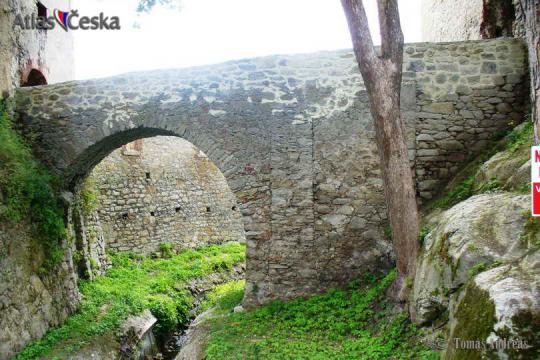 Zřícenina hradu Starý rybník - 
