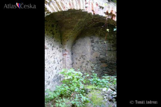 Zřícenina hradu Roupov - 